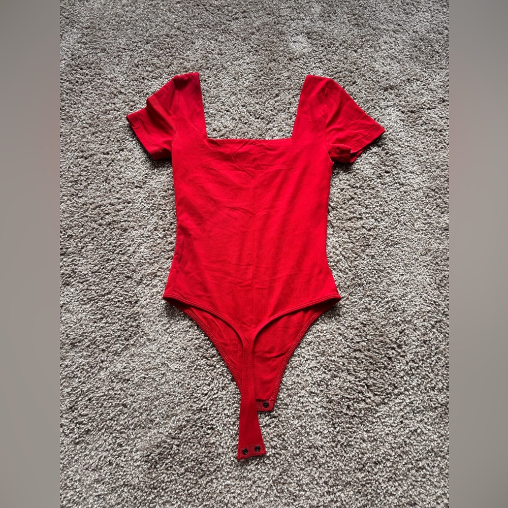 Aritzia Babaton Bodysuit